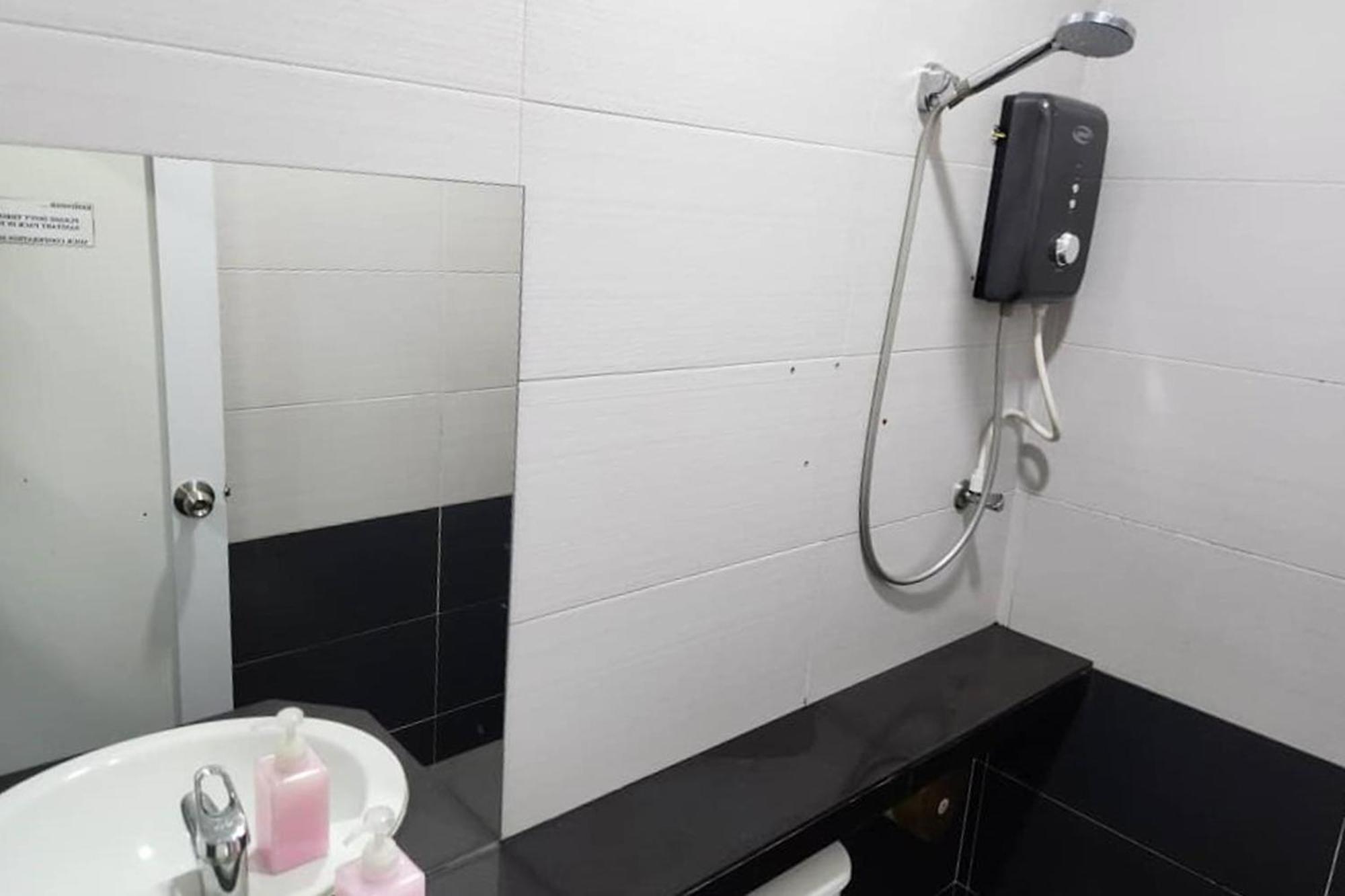 Hotel Alam Indi Johor Bahru Exterior photo